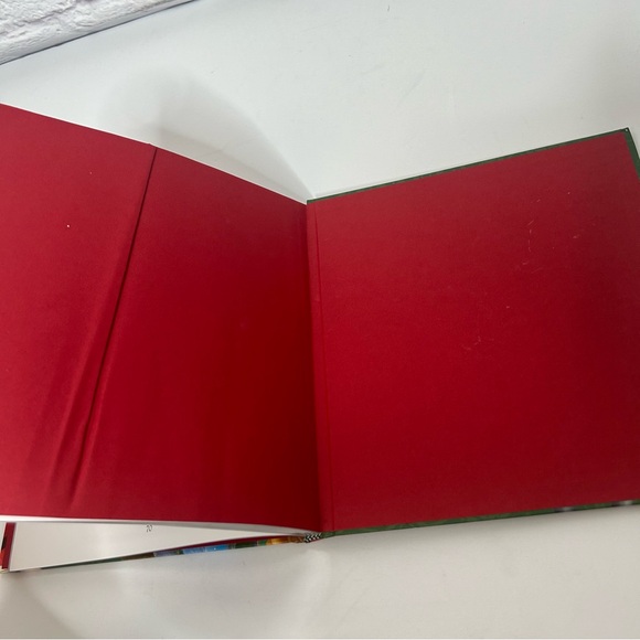 Disney Christmas Storybook Collection 4 stories in one - Picture 10 of 10